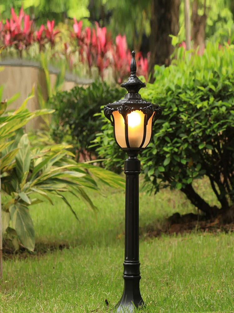 Outdoor Waterproof Anti-rust Lawn Lamp