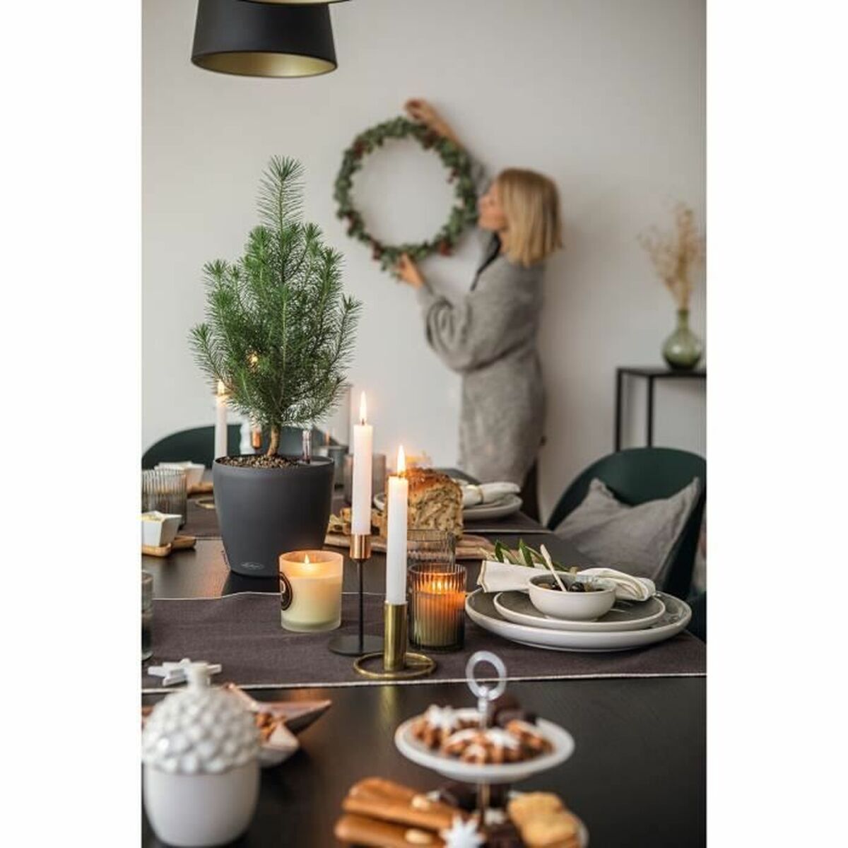 V5H0EA1C77EDC20D1E6B3B412A8012DAE9FR6833996P5