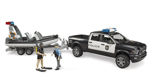Bruder Camioneta Policía RAM 2500, Módulo L + S, Remolque With Bote Black/White Incl. 2 Figuras) — image 1