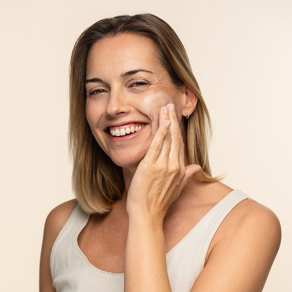 V8HE956B86150C5881D34DD8DA18F701163R5278879P3